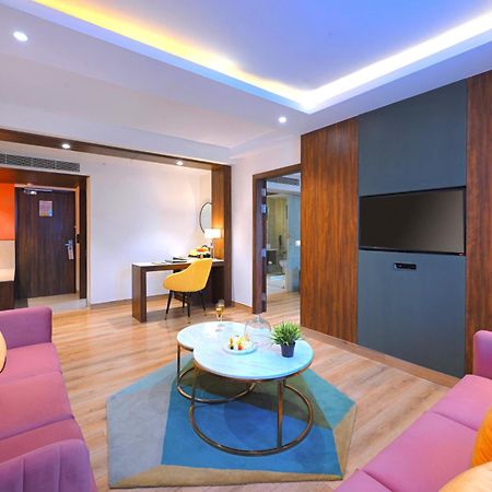 Golden Tulip Agra Otel Agra  Dış mekan fotoğraf